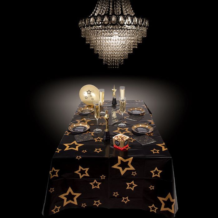 Schwarze Tischdecke mit goldenen Sternen - 180x130 cm