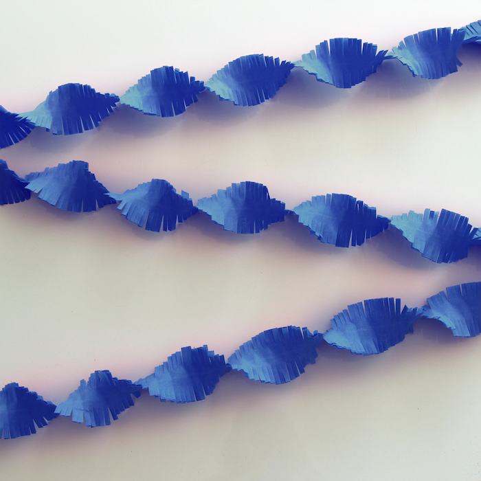 Ausgefranste blaue Krepp-Streamerschnur - 24 Meter