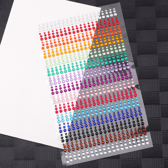 Gesichtsstegen Rhinestone multicolor - 900 stk.