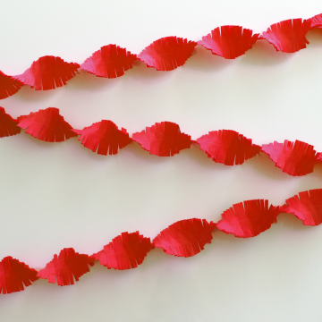 Fransige Rote Krepp-Streamer - 24 Meter