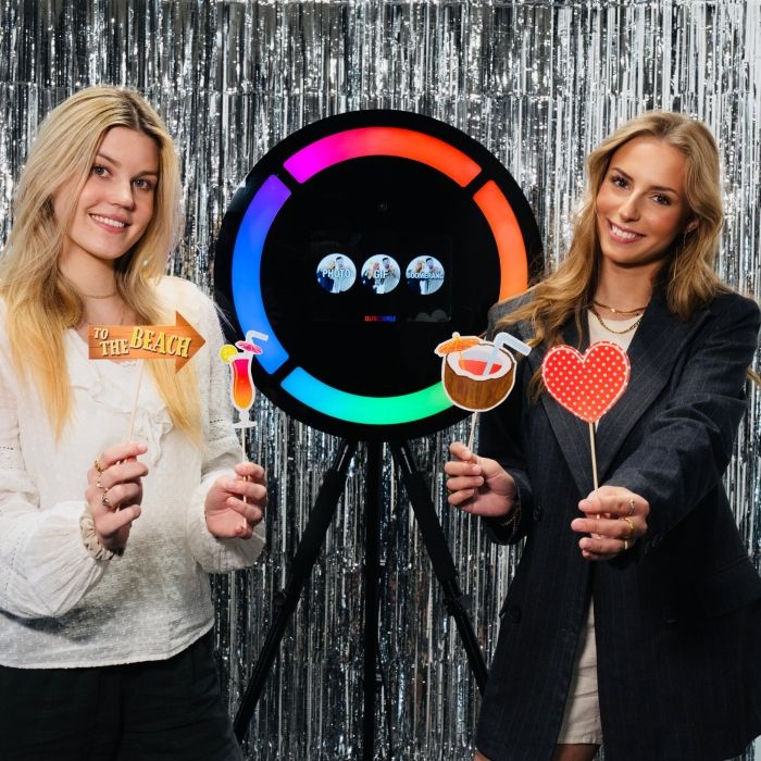 Miet Selfiebox 1-3 Tage 8K inkl. SMS und 20 Requisiten