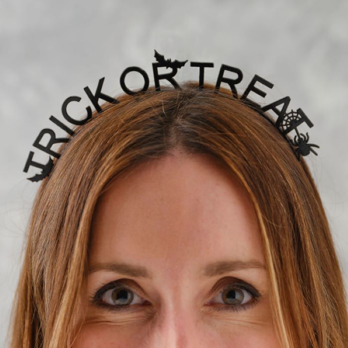 Schwarzer Halloween-Metallhaarbügel mit 'Trick or Treat'-Aufschrift